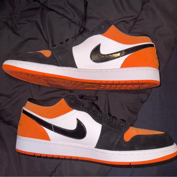Jordan 1 low Shattered Backboard New Tried on Once main image 11